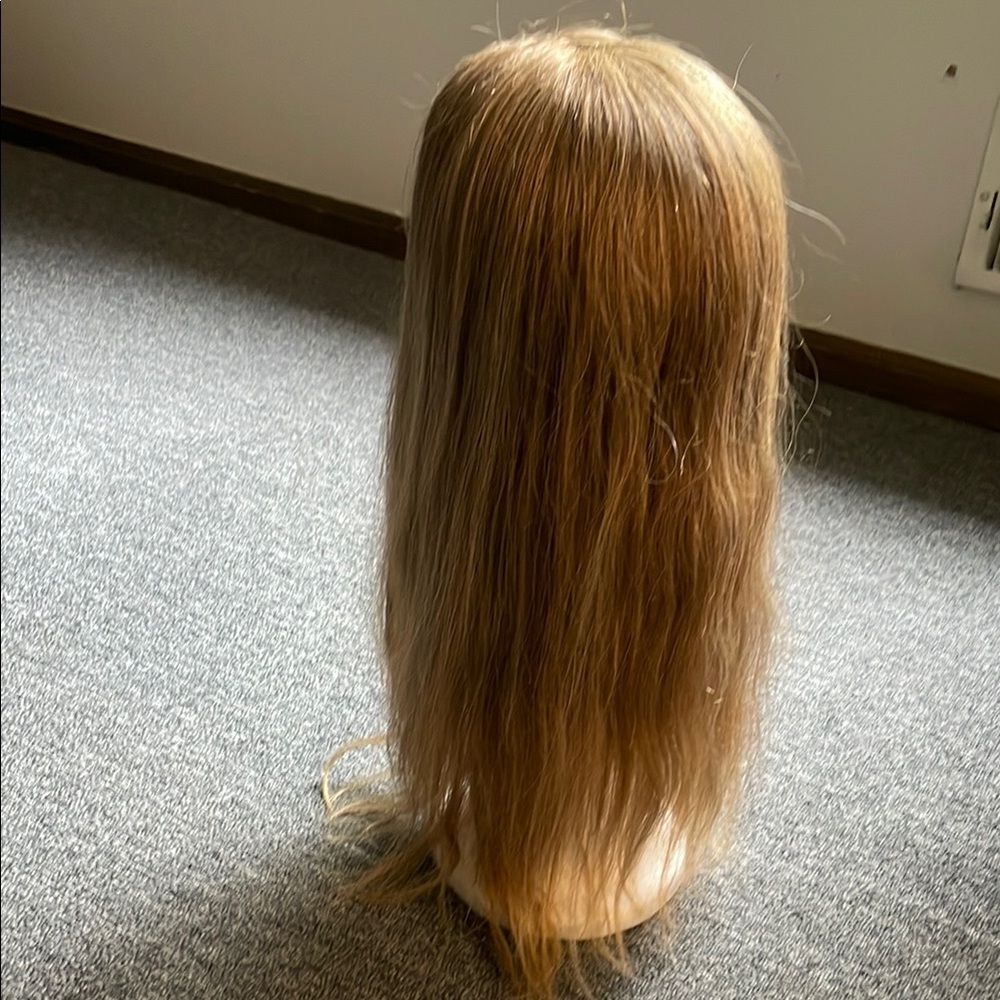 Blonde topper